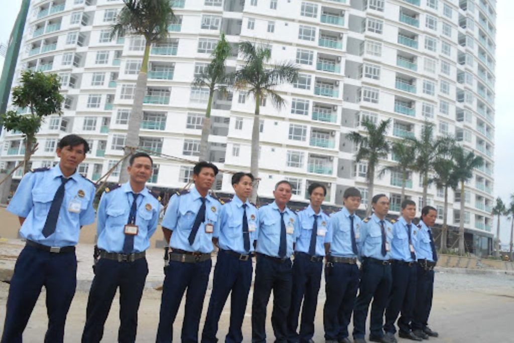 những khu vực quan trọng nên có nhân viên bảo vệ